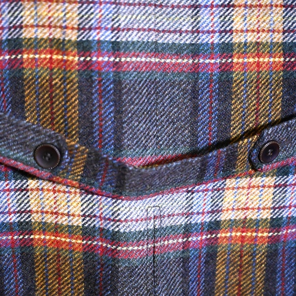 Vintage Wool Tartan Blazer with Velvet Collar – Classic British Style - Picture 10 of 10